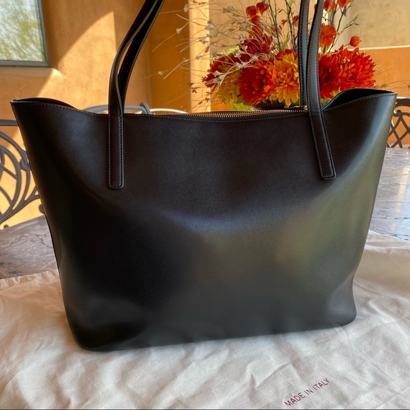 SOLD Salvatore Ferragamo Gancini Leather Tote - Picture 5 of 14